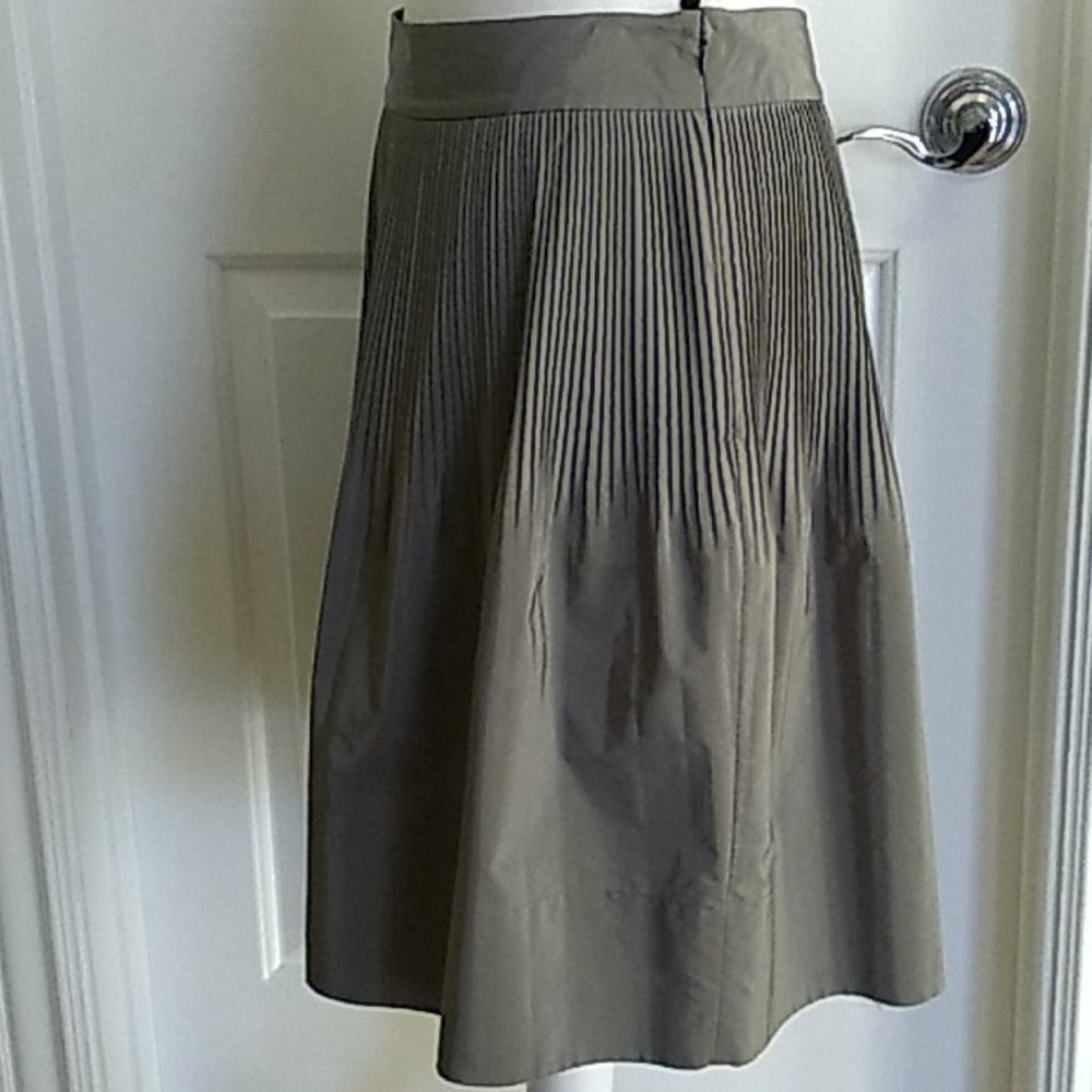 Banana Republic Accordion Full Skirt - Picture 3 of 7